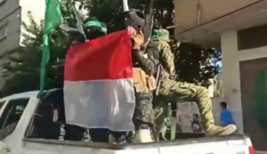 Perjuangan Palestina Mengibarkan Bendera Indonesia