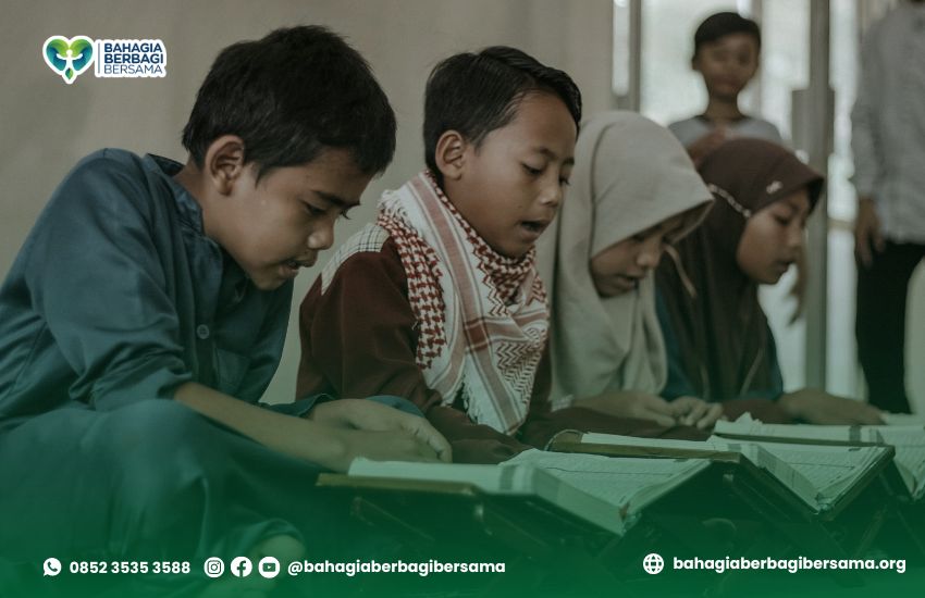 Kiat Mendidik Anak untuk Sedekah Anak Yatim